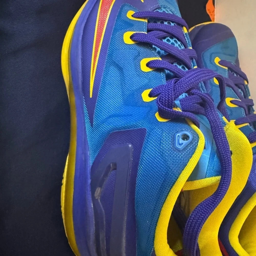 Nike Air Max XI Low GS Superman Blue, Red, Yellow; 2014 Size 6 Youth Womens 7.5